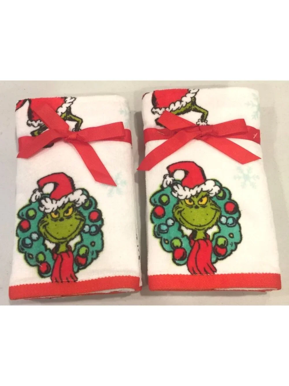How the Grinch Stole Christmas Hand Towels Set of 2 Red White Green